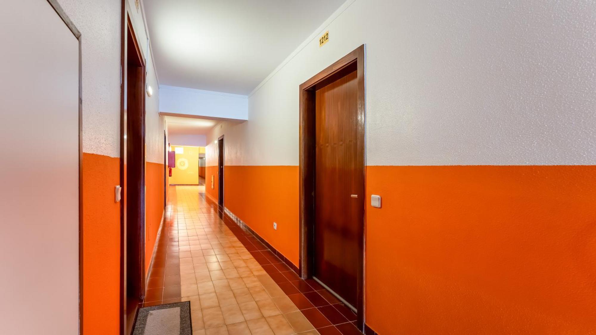 Red Velvet 1 Bdr Flat With Balcony By Lovelystay Portimão Buitenkant foto