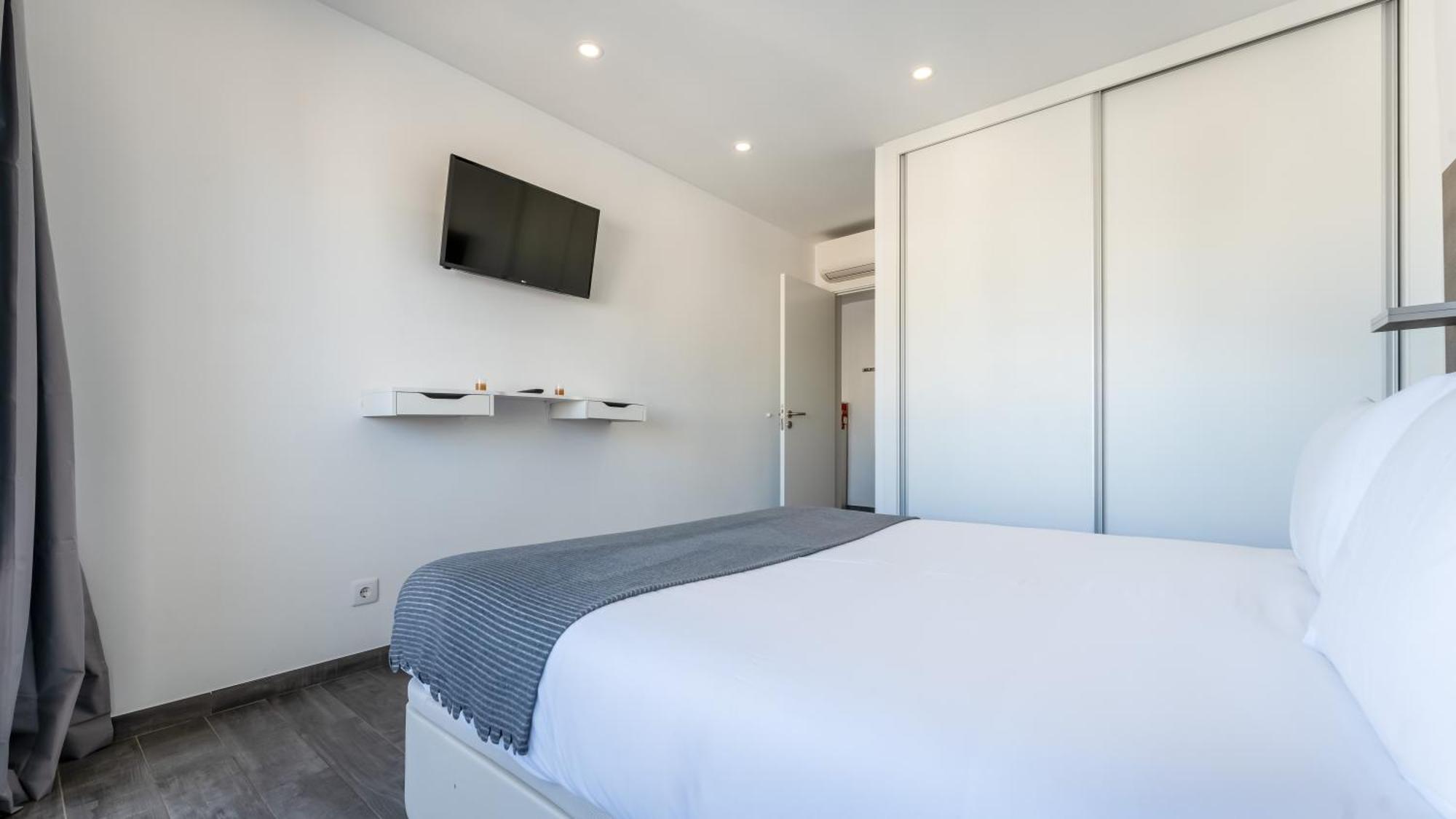 Red Velvet 1 Bdr Flat With Balcony By Lovelystay Portimão Buitenkant foto