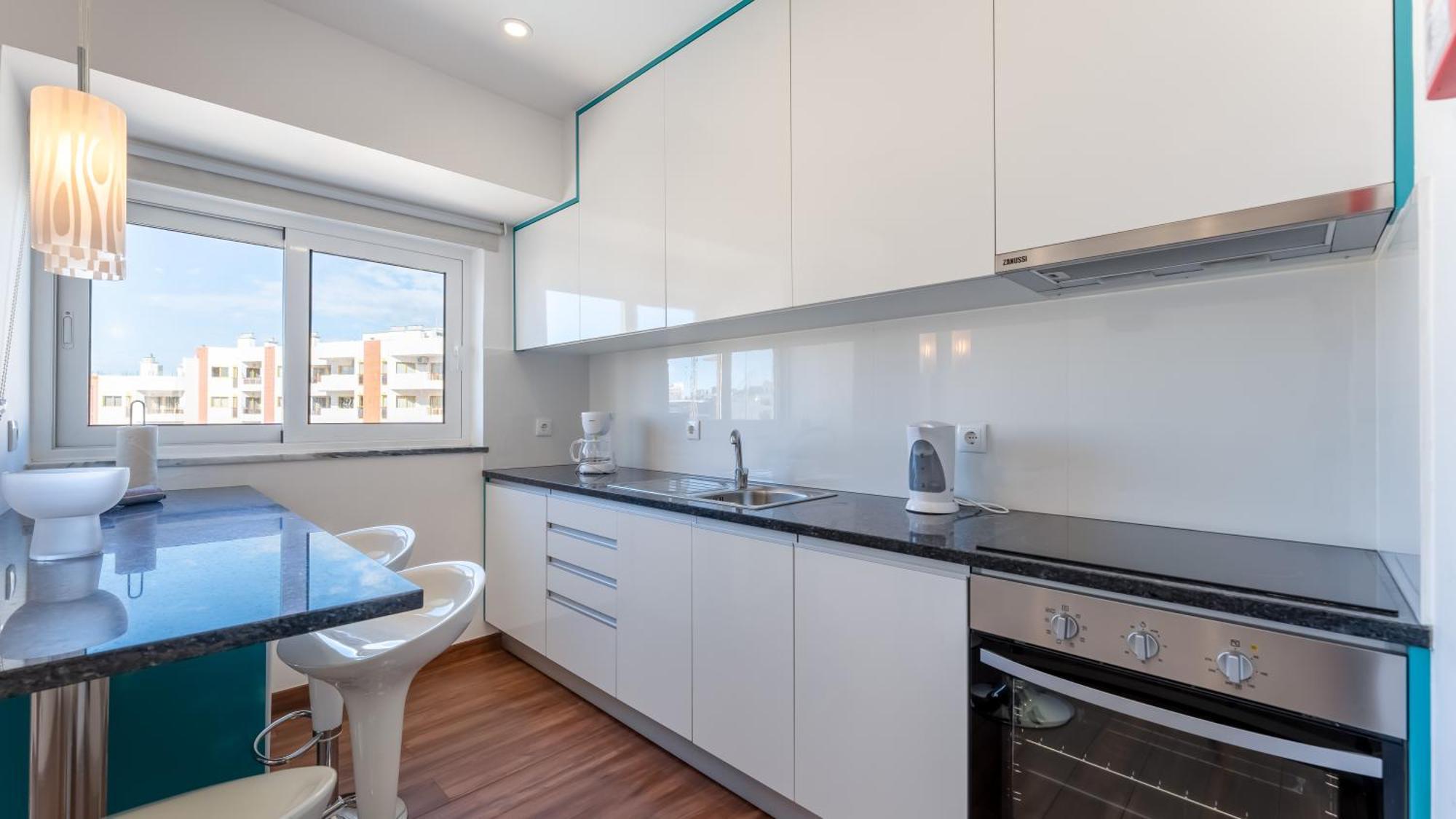Red Velvet 1 Bdr Flat With Balcony By Lovelystay Portimão Buitenkant foto